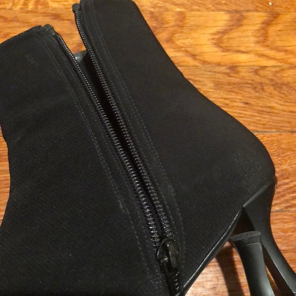 Black Stuart Weitzman waterproof boots - Picture 5 of 8